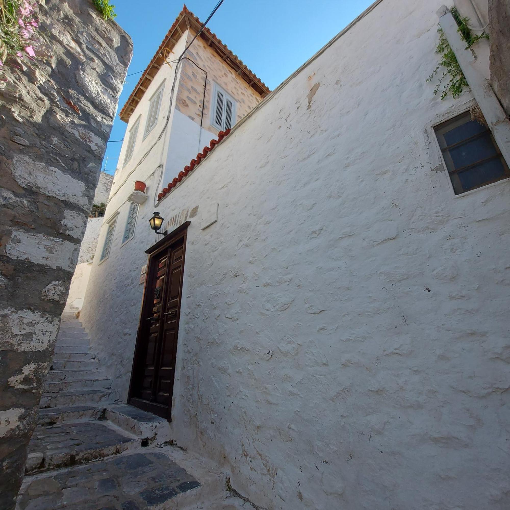 Christina'S Stone House Apartment Hydra  Eksteriør billede